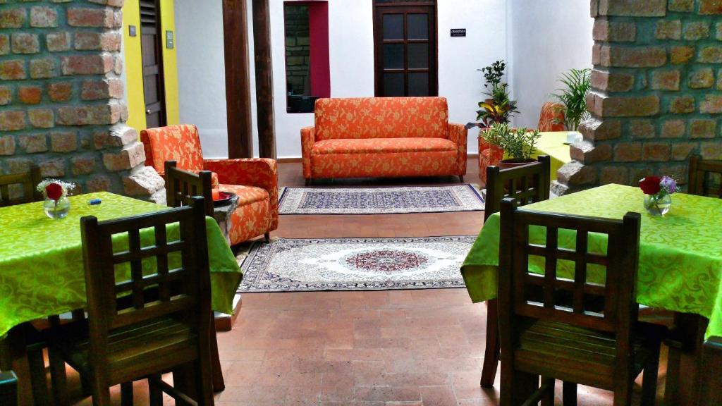 Casa De Las Rosas กูเอ็งกา ภายนอก รูปภาพ