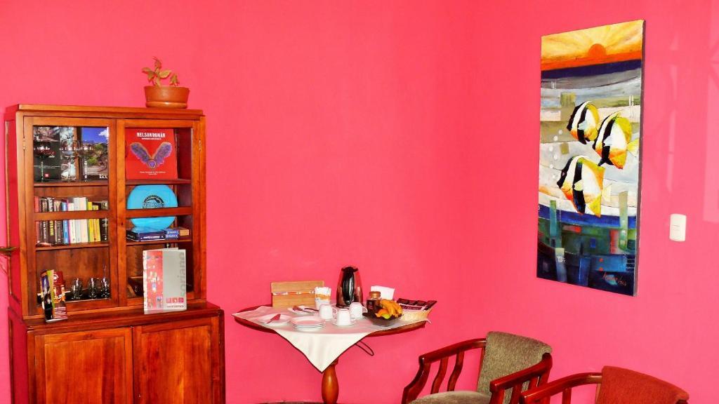 Casa De Las Rosas กูเอ็งกา ภายนอก รูปภาพ