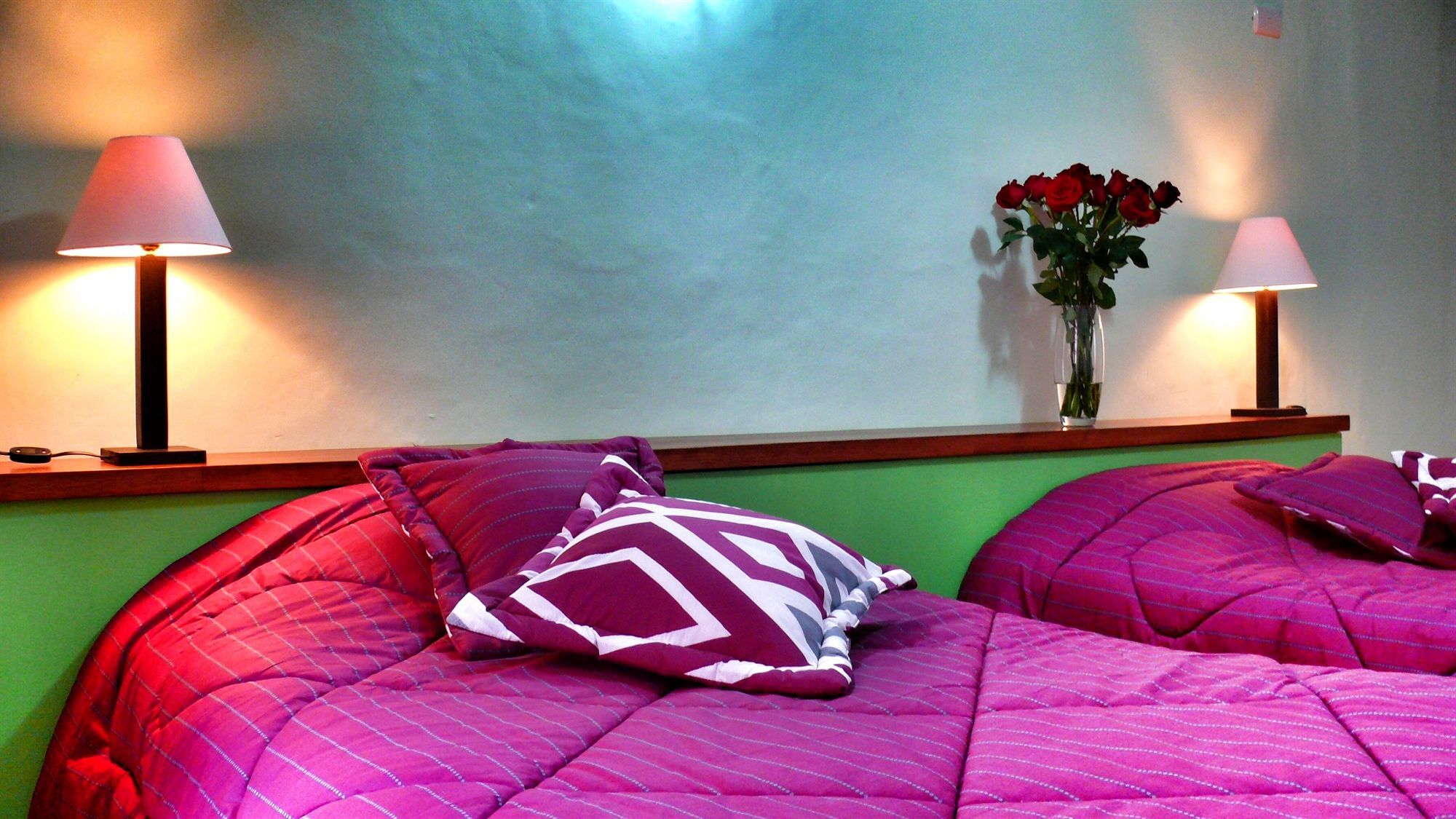 Casa De Las Rosas กูเอ็งกา ภายนอก รูปภาพ